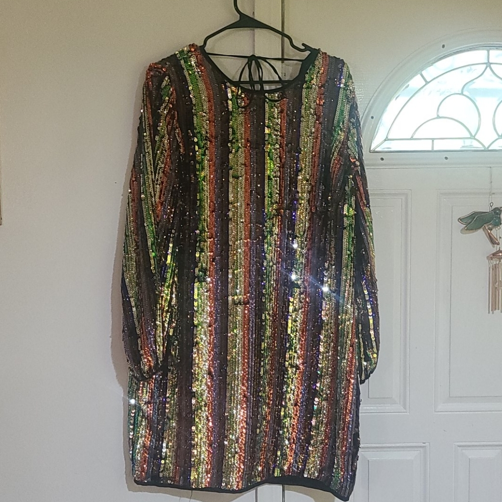 Dress - Picture 2 of 4